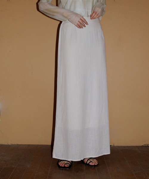 cheriella(シェリエラ)の「【cheriella】スラブシアーナロースカート SLUB SHEER NARROW SKIRT(スカート・レディース・アイボリー/チャコールグレー・FREE)」の2枚目の写真