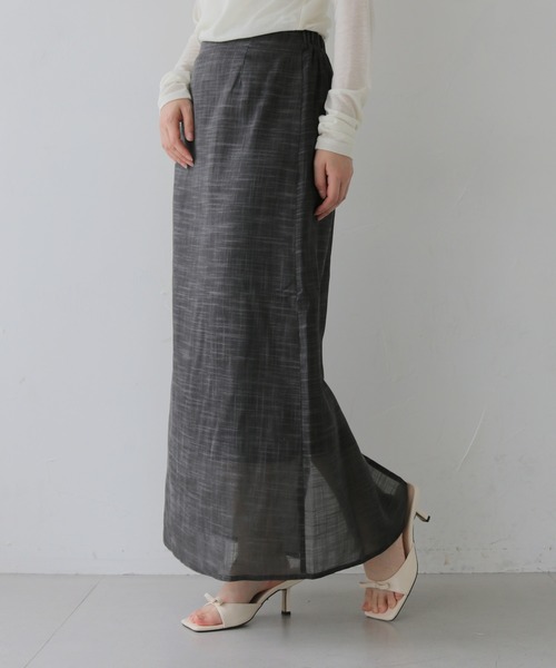 cheriella(シェリエラ)の「【cheriella】スラブシアーナロースカート SLUB SHEER NARROW SKIRT(スカート・レディース・アイボリー/チャコールグレー・FREE)」の5枚目の写真