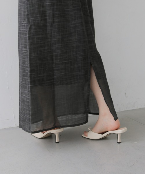cheriella(シェリエラ)の「【cheriella】スラブシアーナロースカート SLUB SHEER NARROW SKIRT(スカート・レディース・アイボリー/チャコールグレー・FREE)」の11枚目の写真