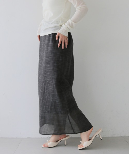cheriella(シェリエラ)の「【cheriella】スラブシアーナロースカート SLUB SHEER NARROW SKIRT(スカート・レディース・アイボリー/チャコールグレー・FREE)」の8枚目の写真