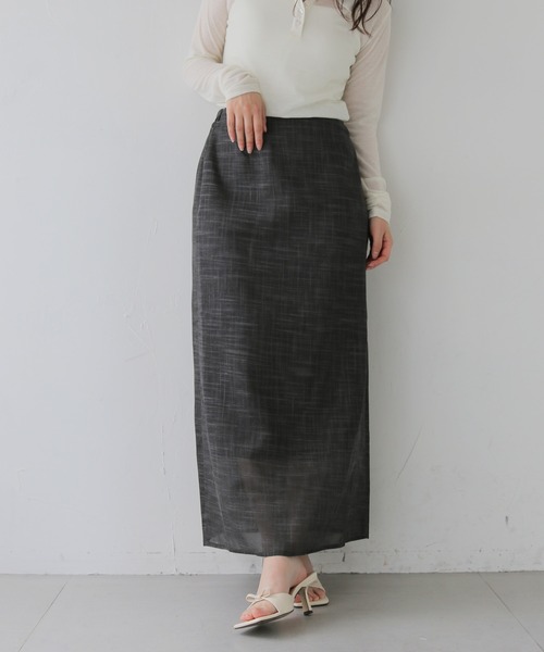 cheriella(シェリエラ)の「【cheriella】スラブシアーナロースカート SLUB SHEER NARROW SKIRT(スカート・レディース・アイボリー/チャコールグレー・FREE)」の4枚目の写真