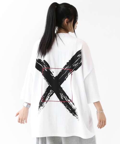 minsobi(ミンソビ)の「【バックブラシアート】 Xグラフィック スクエアフレーム スーパービッグTシャツ(ユニセックス)(Tシャツ/カットソー・メンズ・ブラック/ホワイト・FREE)」の2枚目の写真