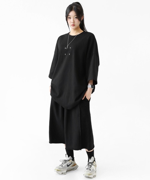 minsobi(ミンソビ)の「【バックブラシアート】 Xグラフィック スクエアフレーム スーパービッグTシャツ(ユニセックス)(Tシャツ/カットソー・メンズ・ブラック/ホワイト・FREE)」の5枚目の写真