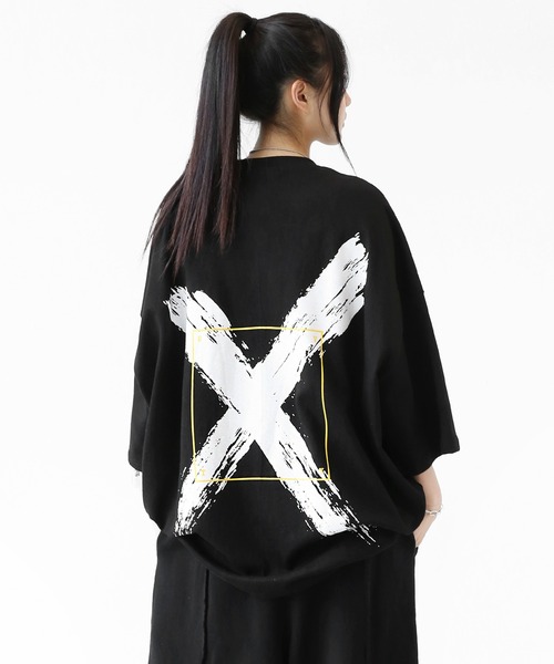 minsobi(ミンソビ)の「【バックブラシアート】 Xグラフィック スクエアフレーム スーパービッグTシャツ(ユニセックス)(Tシャツ/カットソー・メンズ・ブラック/ホワイト・FREE)」の22枚目の写真