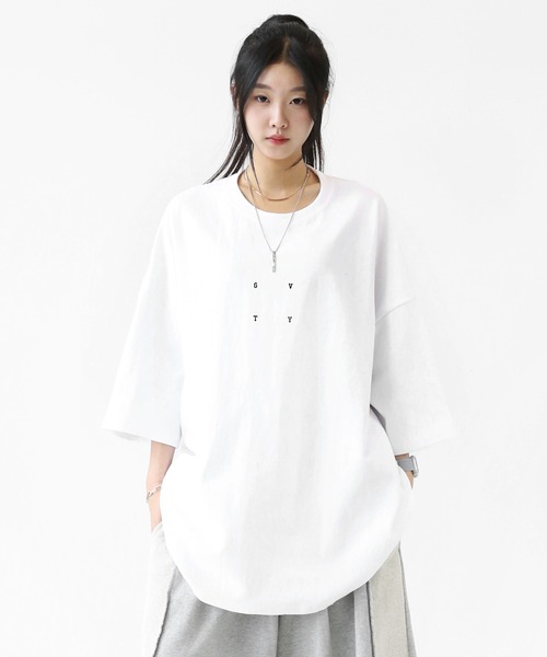 minsobi(ミンソビ)の「【バックブラシアート】 Xグラフィック スクエアフレーム スーパービッグTシャツ(ユニセックス)(Tシャツ/カットソー・メンズ・ブラック/ホワイト・FREE)」の10枚目の写真