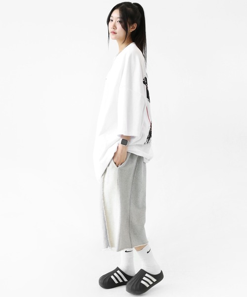 minsobi(ミンソビ)の「【バックブラシアート】 Xグラフィック スクエアフレーム スーパービッグTシャツ(ユニセックス)(Tシャツ/カットソー・メンズ・ブラック/ホワイト・FREE)」の16枚目の写真