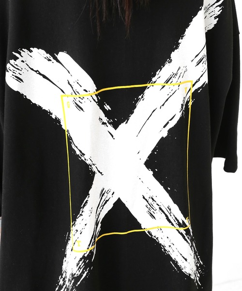 minsobi(ミンソビ)の「【バックブラシアート】 Xグラフィック スクエアフレーム スーパービッグTシャツ(ユニセックス)(Tシャツ/カットソー・メンズ・ブラック/ホワイト・FREE)」の20枚目の写真