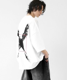 minsobi（ミンソビ）の「【バックブラシアート】 Xグラフィック スクエアフレーム スーパービッグTシャツ（ユニセックス）（Tシャツ/カットソー）」