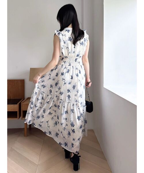 dazzlin（ダズリン）の「プリーツフラワーシフォンワンピース（ワンピース・レディース・ピンク/ブラウン/オフホワイト・SMALL/MEDIUM）」の14枚目の写真