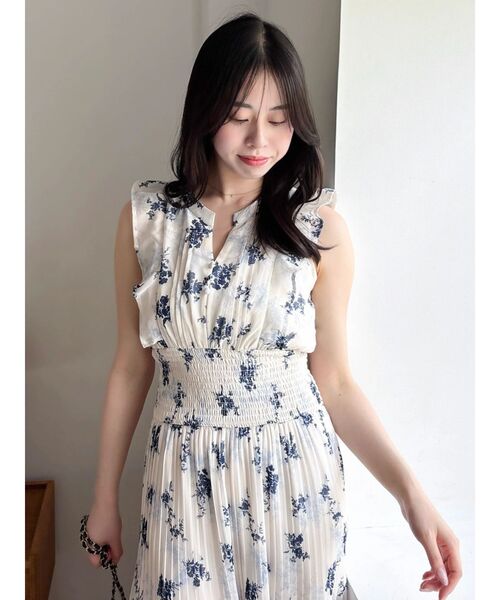 dazzlin（ダズリン）の「プリーツフラワーシフォンワンピース（ワンピース・レディース・ピンク/ブラウン/オフホワイト・SMALL/MEDIUM）」の16枚目の写真