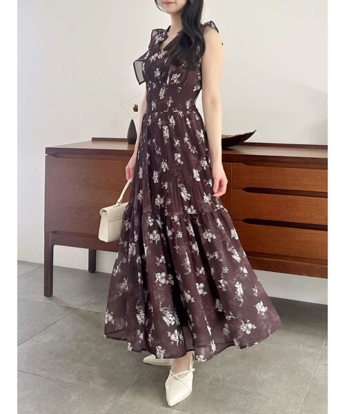 dazzlin（ダズリン）の「プリーツフラワーシフォンワンピース（ワンピース・レディース・ピンク/ブラウン/オフホワイト・SMALL/MEDIUM）」の11枚目の写真