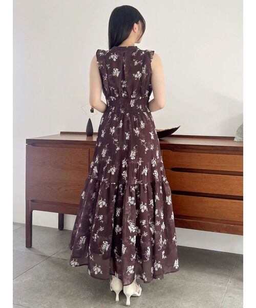 dazzlin（ダズリン）の「プリーツフラワーシフォンワンピース（ワンピース・レディース・ピンク/ブラウン/オフホワイト・SMALL/MEDIUM）」の5枚目の写真