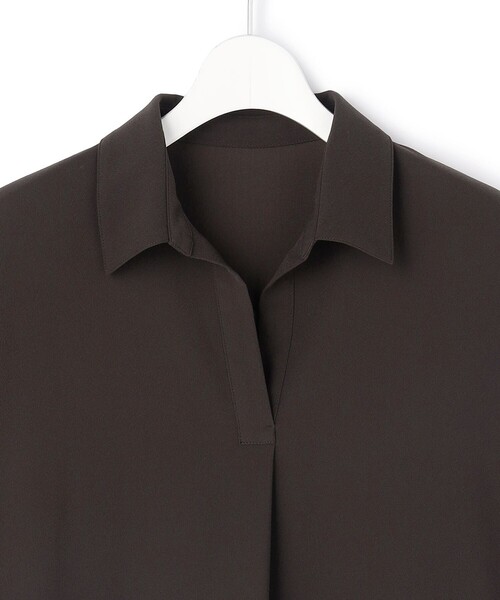 23区 S（ニジュウサンクチイサイサイズ）の「ストレッチジョーゼット スキッパーネック ブラウス（シャツ/ブラウス・レディース・ベージュ系/ネイビー系/ダークブラウン系・32）」の15枚目の写真