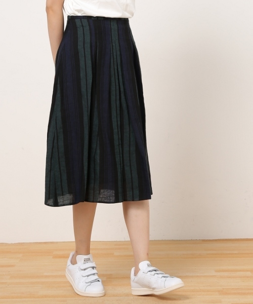 Spick & Span(スピックアンドスパン)の「【O'NEIL OF DUBLIN】ストライプソフトプリーツスカート◆(スカート・レディース・ネイビー/ブラウン/グリーン・MEDIUM/SMALL/X-SMALL)」の21枚目の写真