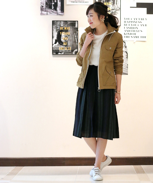 Spick & Span(スピックアンドスパン)の「【O'NEIL OF DUBLIN】ストライプソフトプリーツスカート◆(スカート・レディース・ネイビー/ブラウン/グリーン・MEDIUM/SMALL/X-SMALL)」の14枚目の写真