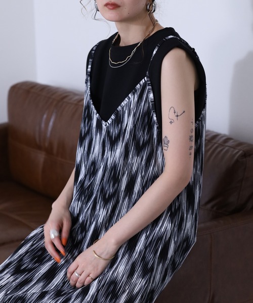 Ree&Mee(リーアンドミー)の「Ree&Mee カットスムース クリスタルプリーツ キャミワンピ ワンピース(ワンピース・レディース・その他2/その他3/その他1・L/M)」の9枚目の写真
