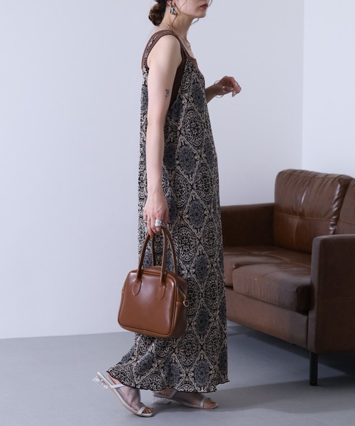 Ree&Mee(リーアンドミー)の「Ree&Mee カットスムース クリスタルプリーツ キャミワンピ ワンピース(ワンピース・レディース・その他2/その他3/その他1・L/M)」の19枚目の写真