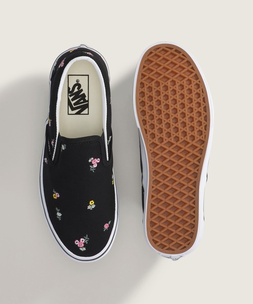 VANS(バンズ)の「クラシック スリッポン フローラル / Classic Slip-On FLORAL EMBROID VN000ED2B9P1(スリッポン・メンズ・ブラック・11/6/8/10/9/8.5/9.5/10.5/6.5/5/7/7.5/5.5/4.5)」の4枚目の写真
