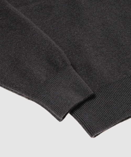 LEMAIRE(ルメール)の「HOODED SWEATER(ニット/セーター・メンズ・ブラック・S/M)」の4枚目の写真