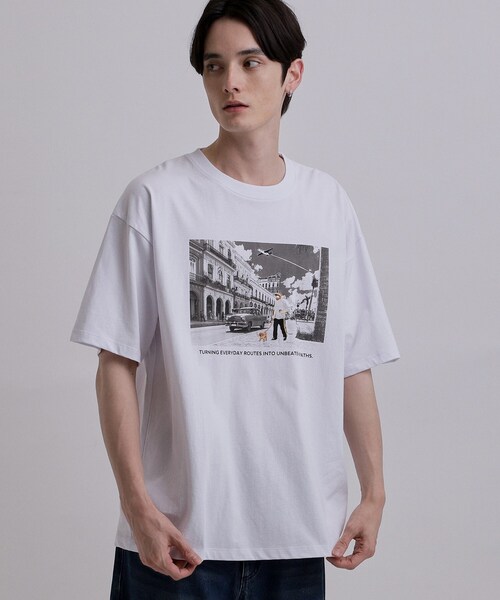 tk.TAKEO KIKUCHI(ティーケータケオキクチ)の「フォト&刺繍Tシャツ(Tシャツ/カットソー・メンズ・ホワイト/グリーン系/ライトグレー・02/04/03)」の1枚目の写真