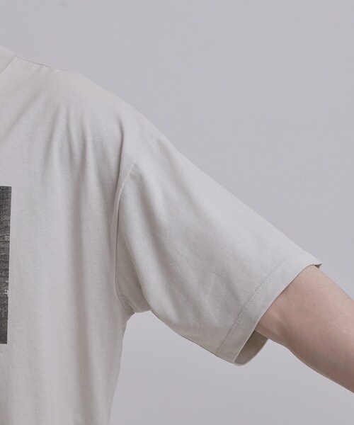tk.TAKEO KIKUCHI(ティーケータケオキクチ)の「フォト&刺繍Tシャツ(Tシャツ/カットソー・メンズ・ホワイト/グリーン系/ライトグレー・02/04/03)」の20枚目の写真