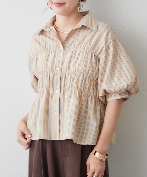 Another Branch olive des olive(アナザーブランチオリーブデオリーブ)の「シャーリングパフスリーブブラウス(シャツ/ブラウス・レディース・ブラウン/オフホワイト/その他1/その他2/その他3/その他4/その他5/その他6・FREE)」の1枚目の写真