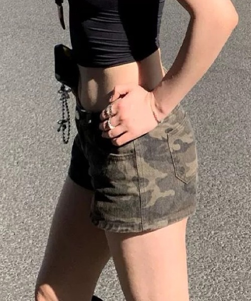 SHEENA（シーナ）の「カモフラ柄ショートパンツ（その他パンツ・レディース・カーキ・M/L/S）」の5枚目の写真