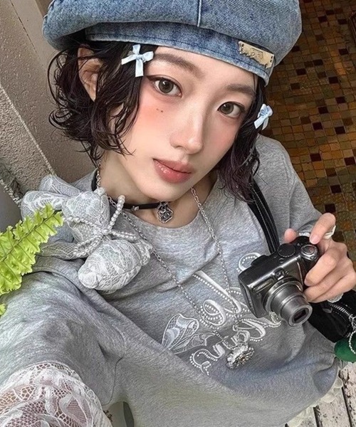 CHEER(チアー)の「【レースレイヤード風】袖レース切替 ビッグTシャツ(Tシャツ/カットソー・レディース・グレー・FREE)」の2枚目の写真