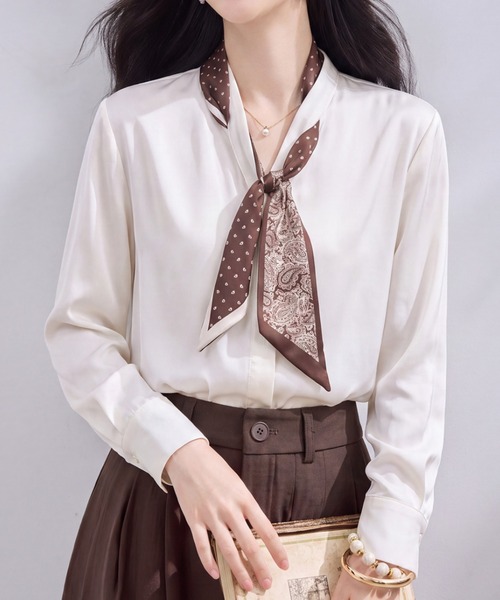 LUCPY(ラクピー)の「スカーフ付きVネック長袖ブラウス(シャツ/ブラウス・レディース・ホワイト・X-LARGE/LARGE/MEDIUM/SMALL)」の1枚目の写真