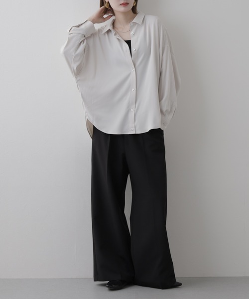 EGLANTINE(エグランティーヌ)の「EGLANTINE ポリエステル無地ブラウス 長袖(シャツ/ブラウス・レディース・グレイッシュベージュ・38)」の10枚目の写真