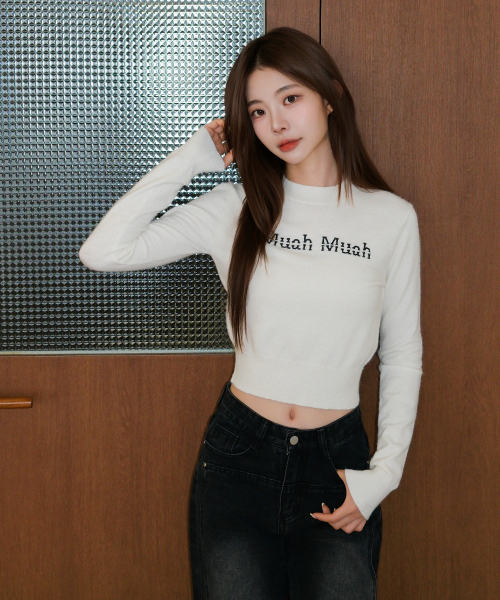 muahmuah（ムーアムーア）の「エンブロイダリー モックネック ニット [アイボリー]（ニット/セーター・レディース・その他・FREE）」の5枚目の写真