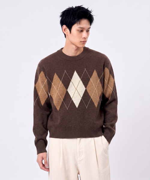 UNDEROFF(アンダーオフ)の「アーガイル クロップドニット ブラウン(ニット/セーター・レディース・ブラウン・MEDIUM/LARGE/X-LARGE)」の2枚目の写真