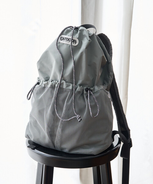 FREAK'S STORE(フリークスストア)の「限定展開 OUTDOOR PRODUCTS/アウトドアプロダクツ メッシュ アウト ポケット リュックサック(バックパック/リュック・レディース・グレー/ベージュ/ブラック・ONE SIZE)」の4枚目の写真