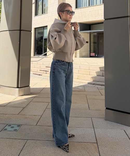 JENNE(ジェンヌ)の「立体ボリュームスリーブパーカー(パーカー・レディース・ブラック/オリーブ/ベージュ系その他・LARGE/SMALL/MEDIUM)」の21枚目の写真