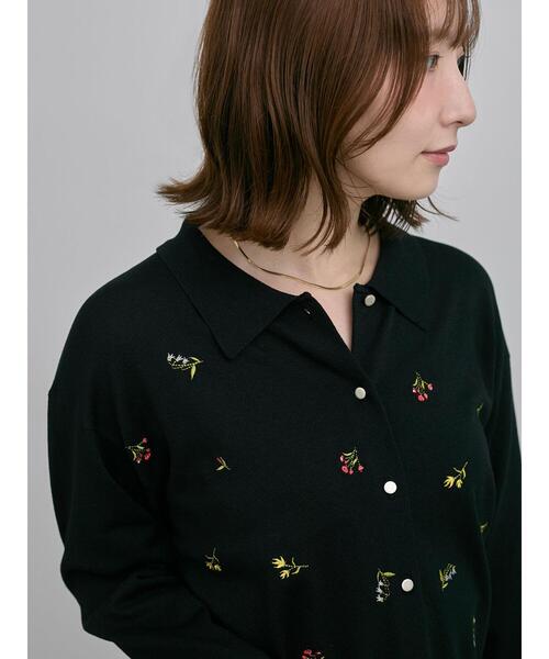 Te chichi(テチチ)の「ポロカラー刺繍ロングスリーブニット(ニット/セーター・レディース・グレー/オフホワイト/ブラック・F)」の2枚目の写真
