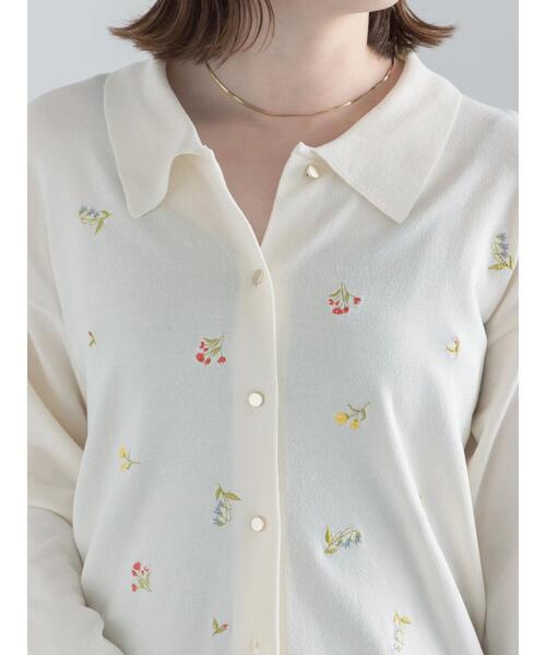 Te chichi(テチチ)の「ポロカラー刺繍ロングスリーブニット(ニット/セーター・レディース・グレー/オフホワイト/ブラック・F)」の10枚目の写真
