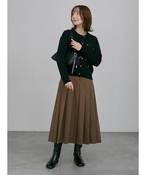 Te chichi(テチチ)の「ポロカラー刺繍ロングスリーブニット(ニット/セーター・レディース・グレー/オフホワイト/ブラック・F)」の16枚目の写真