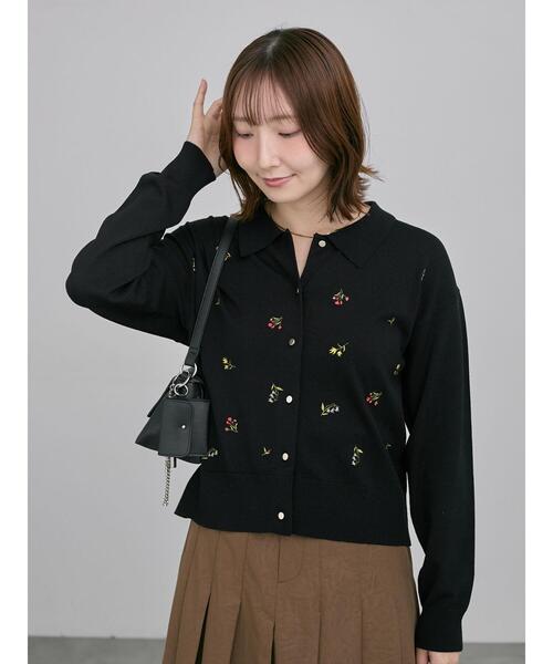 Te chichi(テチチ)の「ポロカラー刺繍ロングスリーブニット(ニット/セーター・レディース・グレー/オフホワイト/ブラック・F)」の17枚目の写真