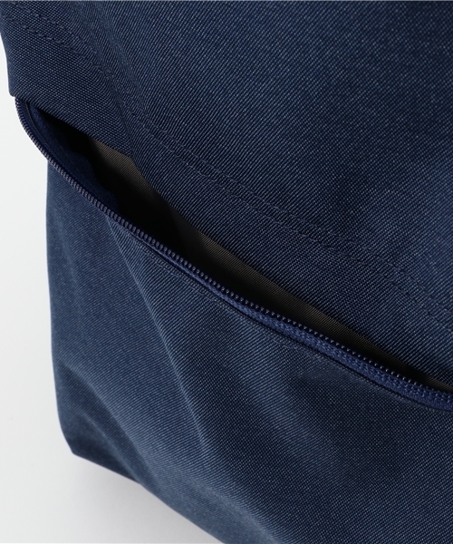 Champion（チャンピオン）の「エピックスクエアデイパック（バックパック/リュック・メンズ・ブラック/オレンジ/ネイビー・FREE）」の8枚目の写真