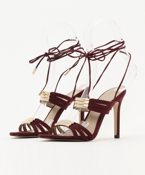 CHARLES & KEITH(チャールズ & キース)の「レースアップストラッピーサンダル / LACE-UP STRAPPY SANDALS(サンダル・レディース・ブラック/アイボリー/バーガンディー・24cm/24.5cm/22cm/23.5cm/22.5cm/23cm)」の1枚目の写真