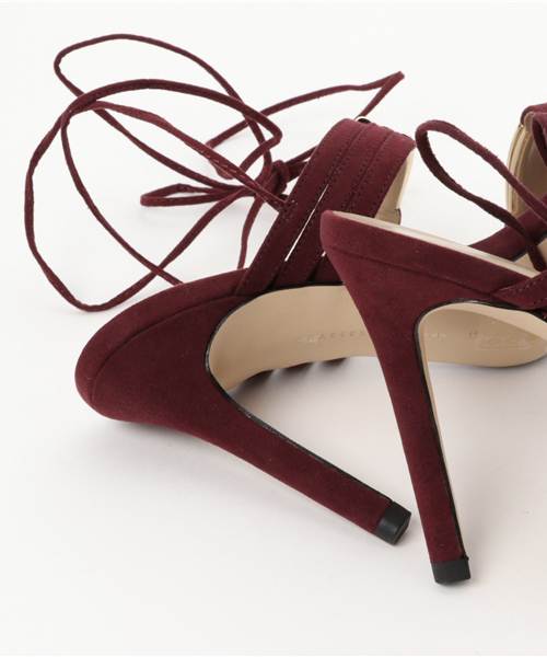 CHARLES & KEITH(チャールズ & キース)の「レースアップストラッピーサンダル / LACE-UP STRAPPY SANDALS(サンダル・レディース・ブラック/アイボリー/バーガンディー・24cm/24.5cm/22cm/23.5cm/22.5cm/23cm)」の9枚目の写真