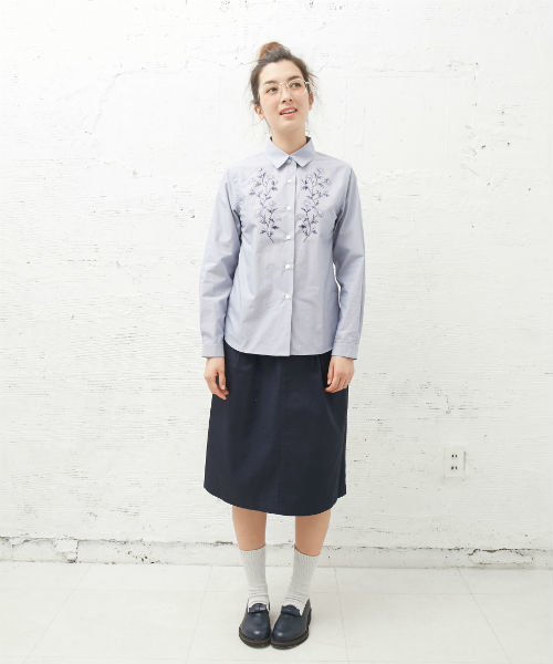 L&HARMONY（エルアンドハーモニー）の「[L&HARMONY / エルアンドハーモニー] Asami Hattori フラワープリントギャザーシャツ（シャツ/ブラウス・レディース・ネイビー・FREE）」の12枚目の写真