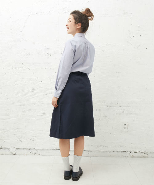 L&HARMONY（エルアンドハーモニー）の「[L&HARMONY / エルアンドハーモニー] Asami Hattori フラワープリントギャザーシャツ（シャツ/ブラウス・レディース・ネイビー・FREE）」の16枚目の写真