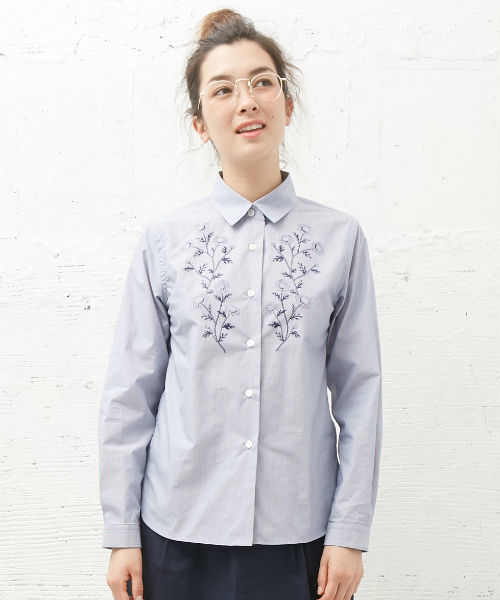 L&HARMONY（エルアンドハーモニー）の「[L&HARMONY / エルアンドハーモニー] Asami Hattori フラワープリントギャザーシャツ（シャツ/ブラウス・レディース・ネイビー・FREE）」の22枚目の写真