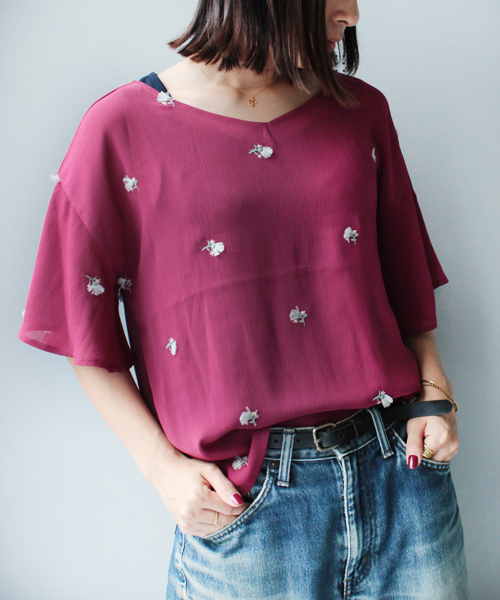 mysty woman（ミスティウーマン）の「楊柳シフォン立体刺繍ラッフルブラウス（シャツ/ブラウス・レディース・ブラック/ブルーグレー/オフホワイト/ピンク系その他・FREE）」の11枚目の写真