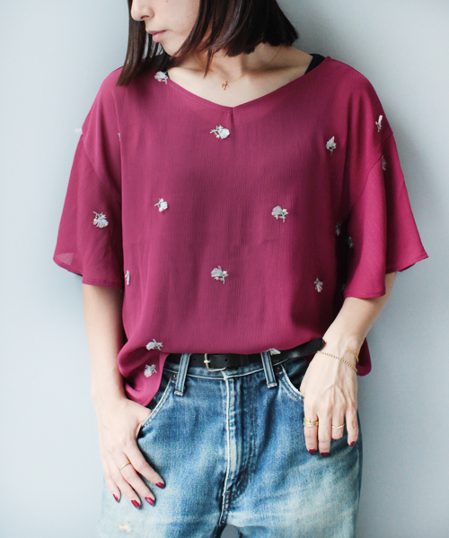 mysty woman（ミスティウーマン）の「楊柳シフォン立体刺繍ラッフルブラウス（シャツ/ブラウス・レディース・ブラック/ブルーグレー/オフホワイト/ピンク系その他・FREE）」の12枚目の写真