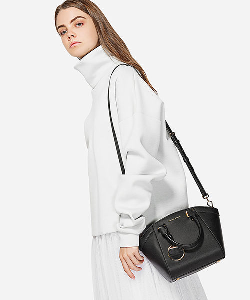 CHARLES & KEITH（チャールズ & キース）の「カーブシティハンドバッグ / CURVED CITY HANDBAG（ハンドバッグ・レディース・ブラック/グリーン/レッド・M）」の4枚目の写真