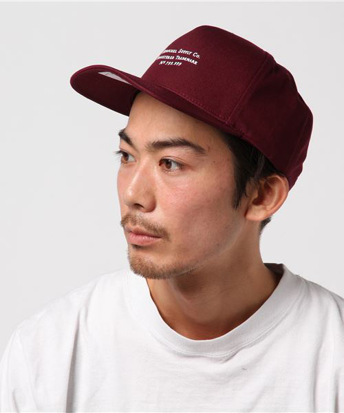 Herschel Supply ハーシェルサプライ の Hc Headgeae Trademark キャップ Wear