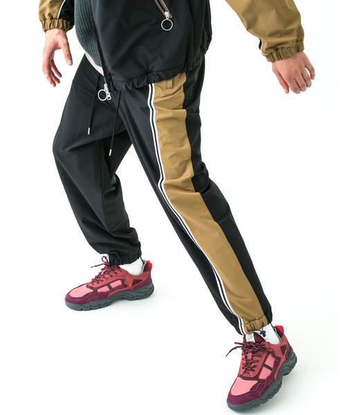 MONKEY TIME(モンキータイム)の「<monkey time> NYLON D/CLTH TRACK PANTS/トラックパンツ ◆(その他パンツ・メンズ・ブラック/ダークグレー・SMALL/MEDIUM/LARGE)」の1枚目の写真