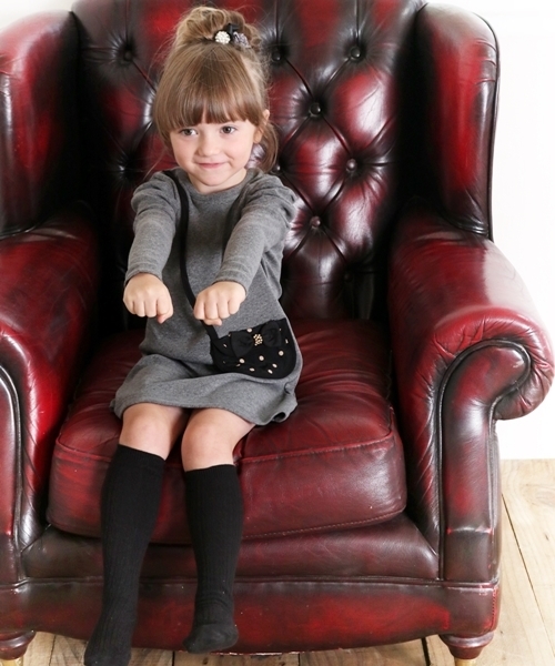 Rora(ローラ)の「シャネリア ワンピース(2color)(ワンピース・キッズ・チャコールグレー/レッド・110cm/100cm/120cm/130cm/140cm/90㎝/150cm)」の8枚目の写真